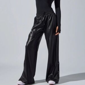 Heroine Sport Black Wide Leg Pants